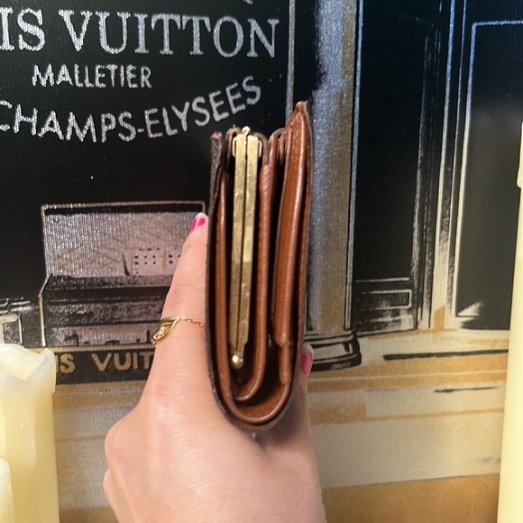 ♥️ HOST PICK♥️ Louis Vuitton Vintage Monogram Viennois KissLock Wallet - Picture 3 of 13